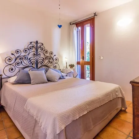 Cala Flores Sea View 400m From The Beach! Apartment